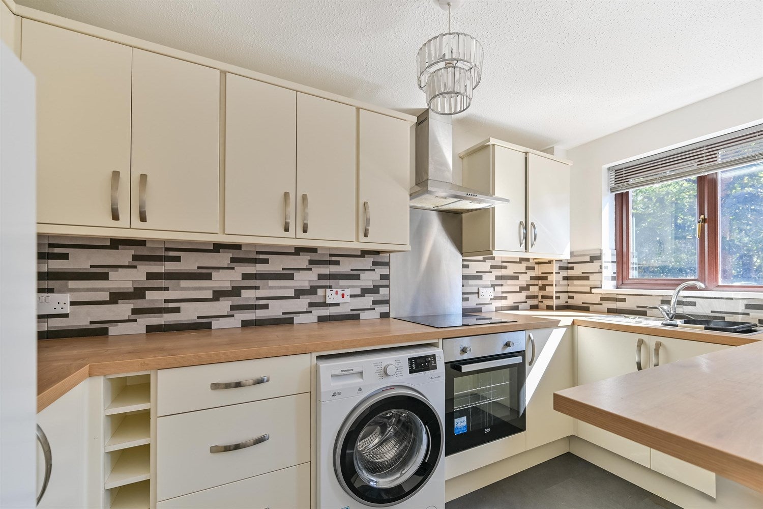 Flat Exbourne Road in Reading