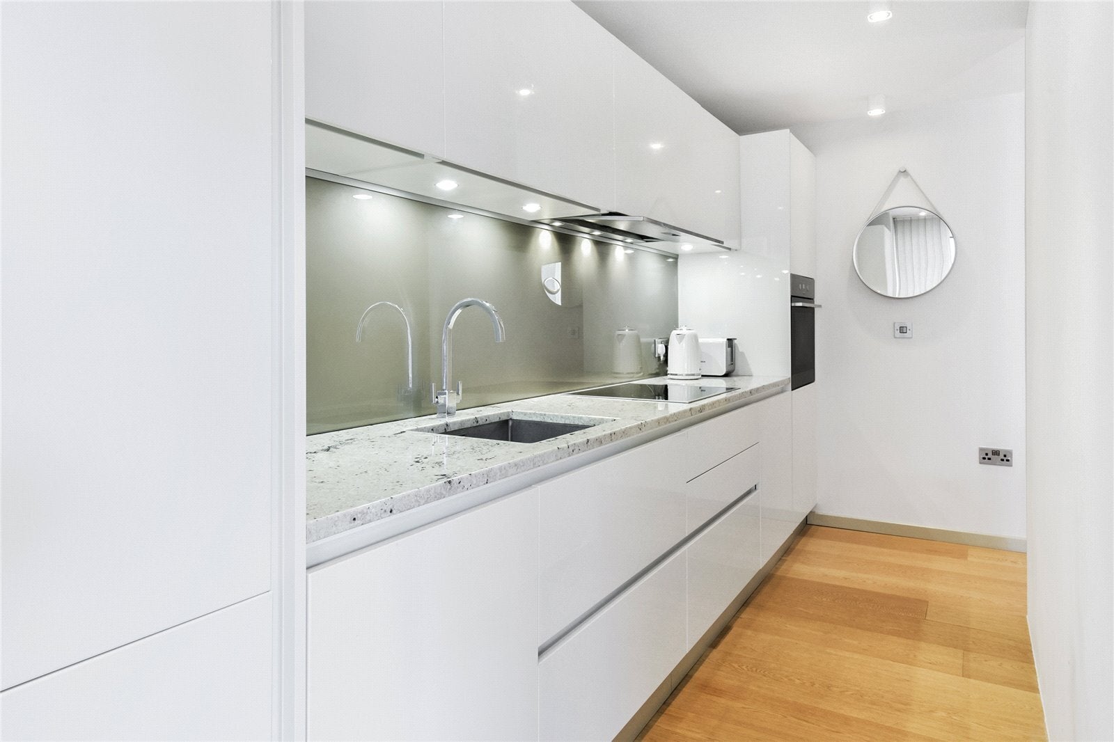 Flat William Mews in City of Westminster