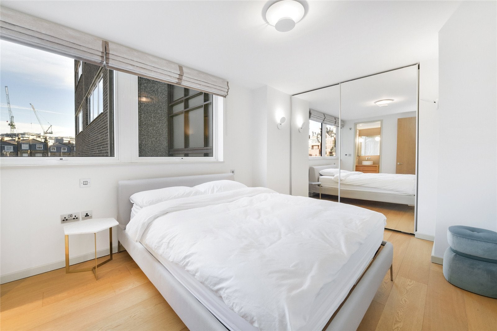 Flat William Mews in City of Westminster