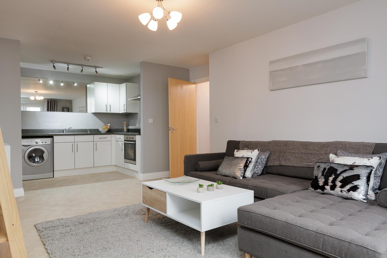 Flat Kenyon Lane in Manchester