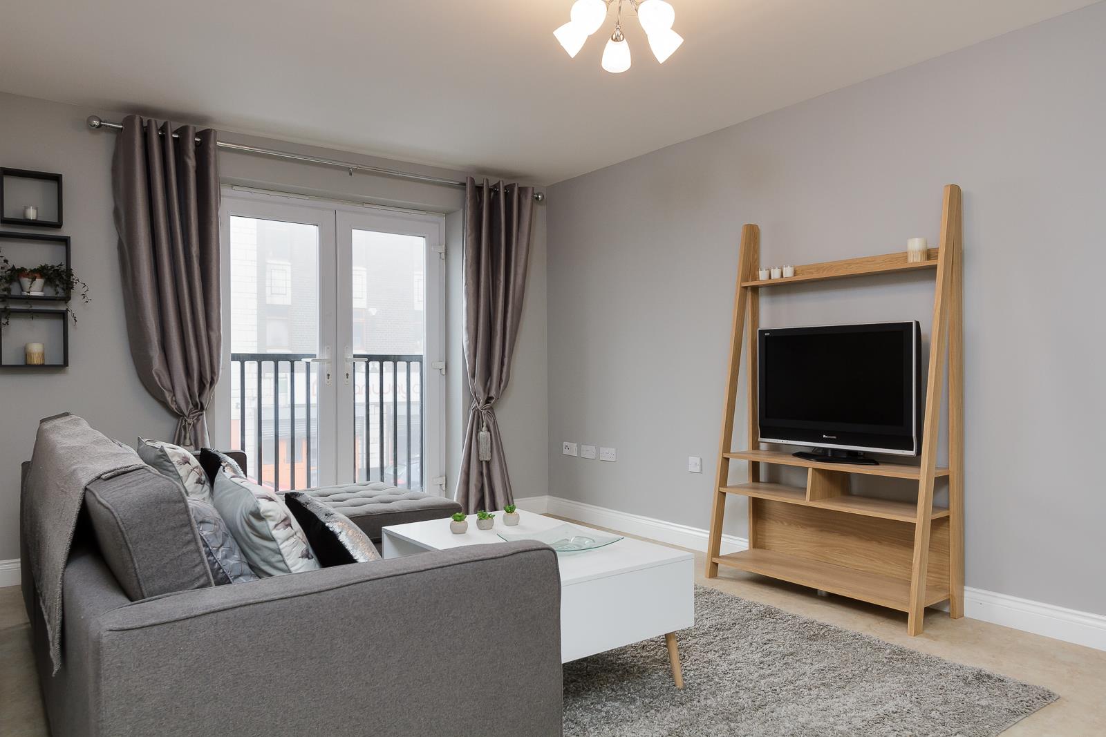 Flat Kenyon Lane in Manchester