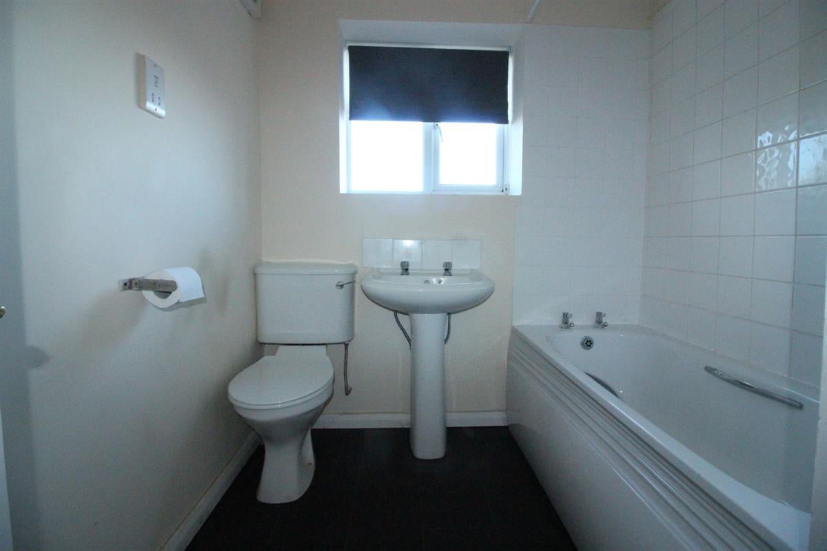 Flat Bickley Avenue in Birmingham