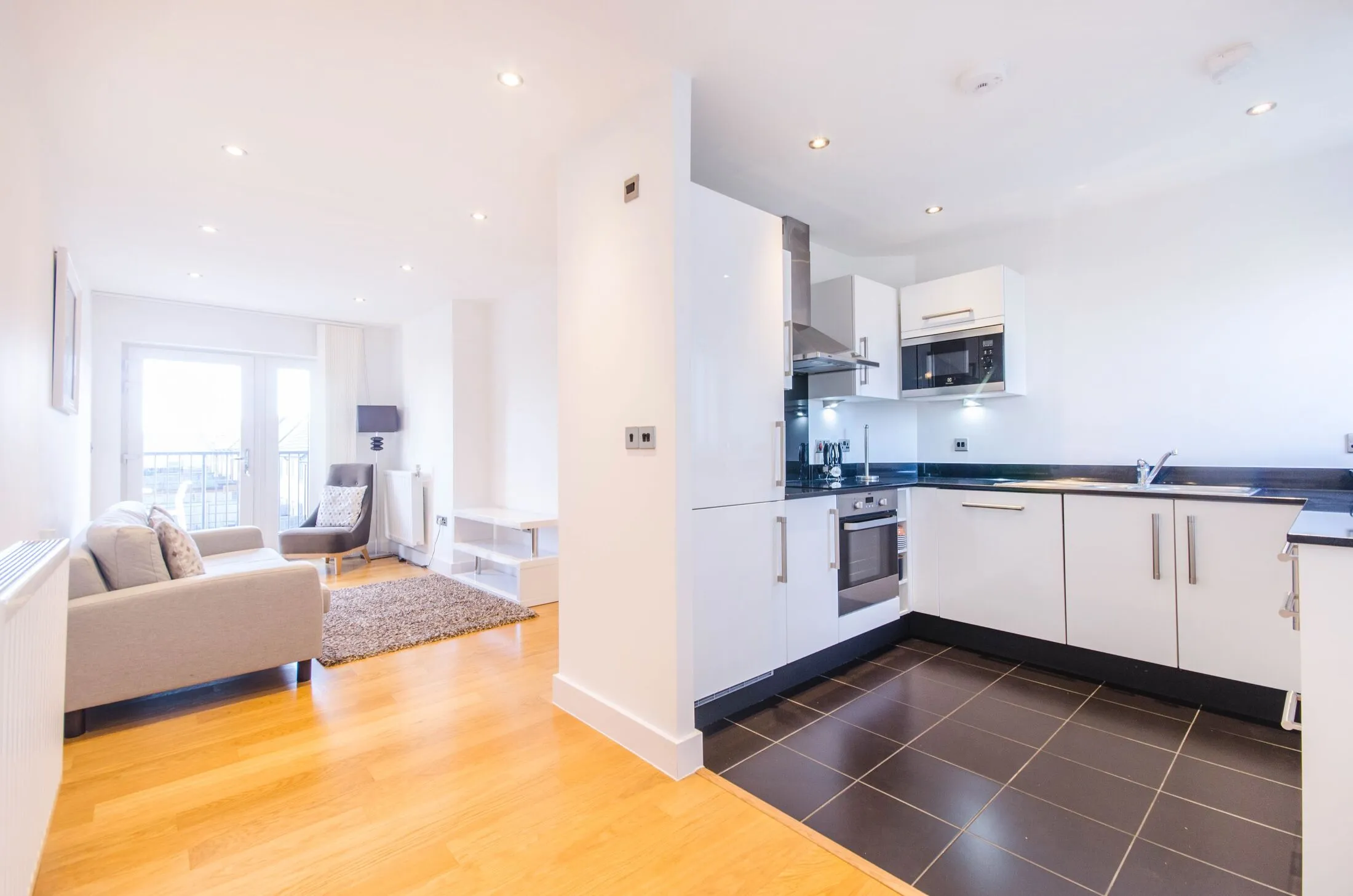 Flat Fairthorn Road in Greater London