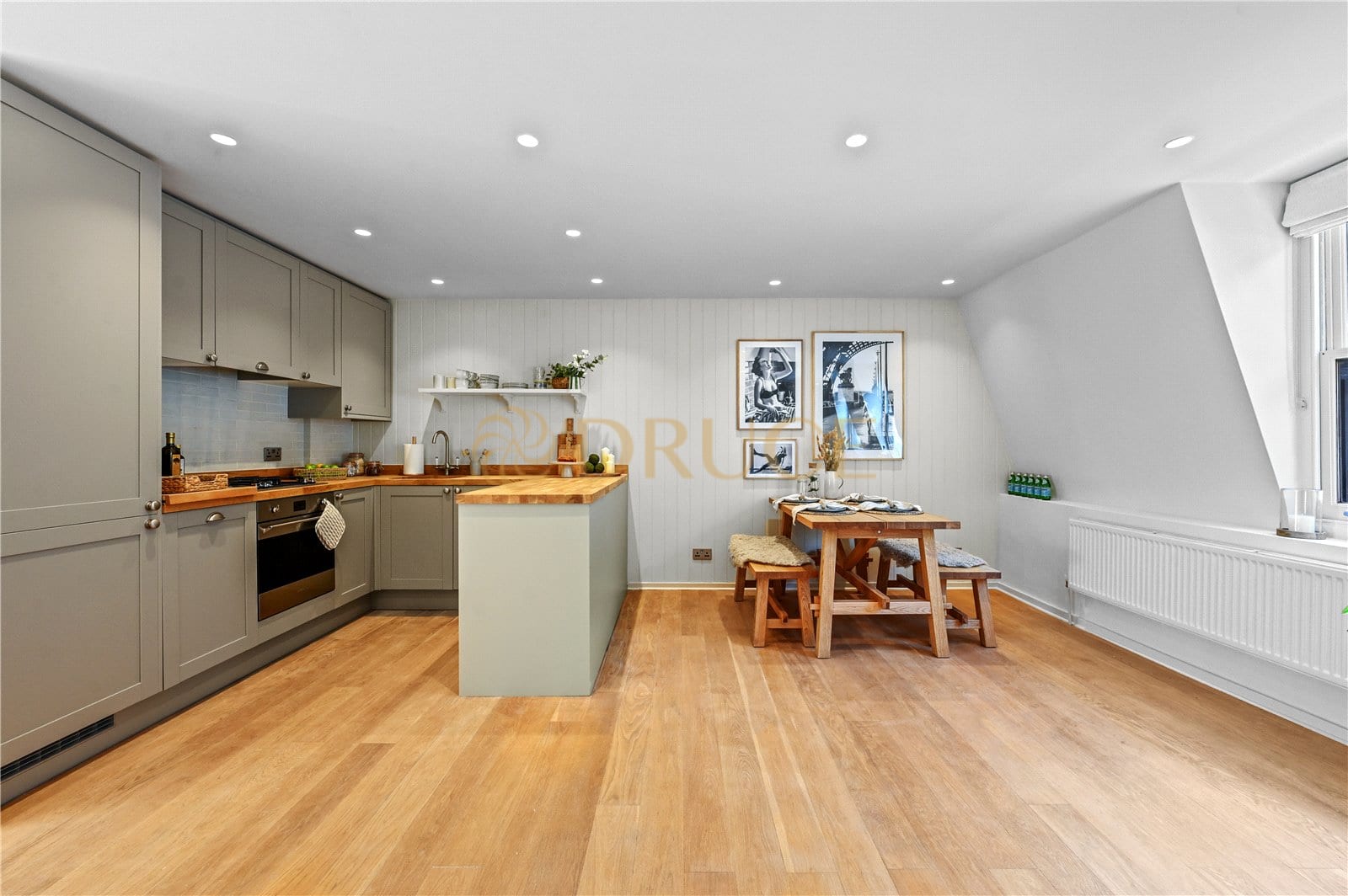 Flat Bingham Place in City of Westminster