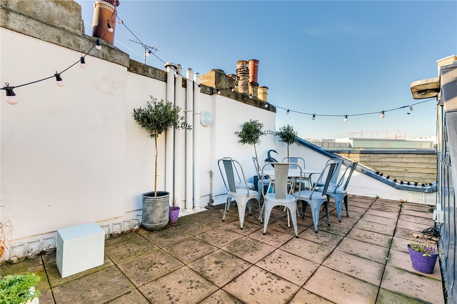 Flat Royal Crescent in Greater London