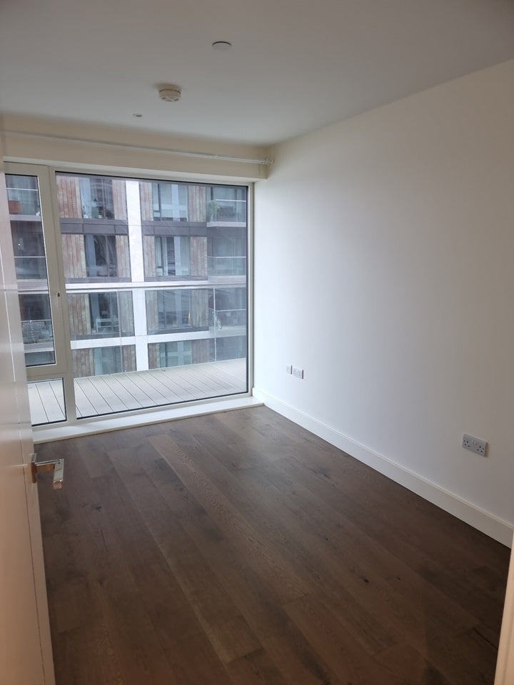 Flat Duke of Wellington Avenue in Greater London