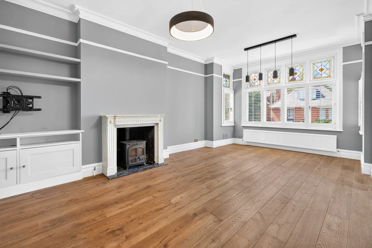 Flat Kings Road in Greater London