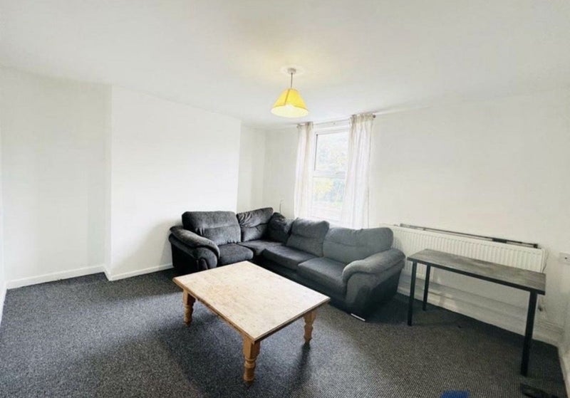 Room Mansfield Road in Nottingham