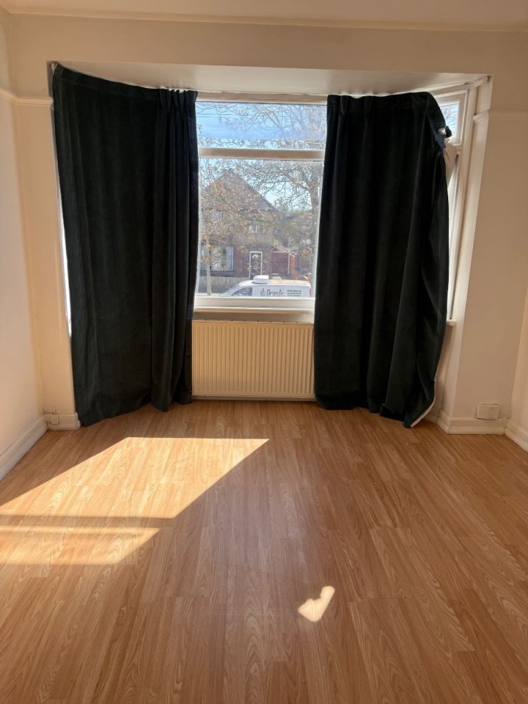 Room Perne Road in Cambridge