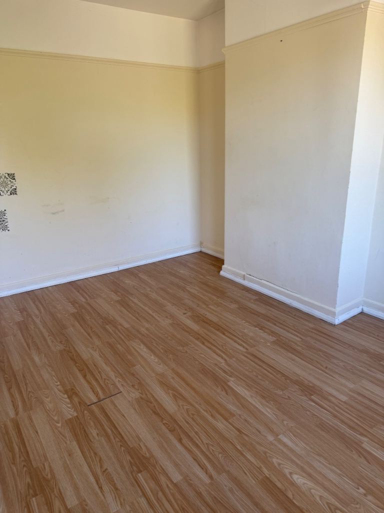 Room Perne Road in Cambridge