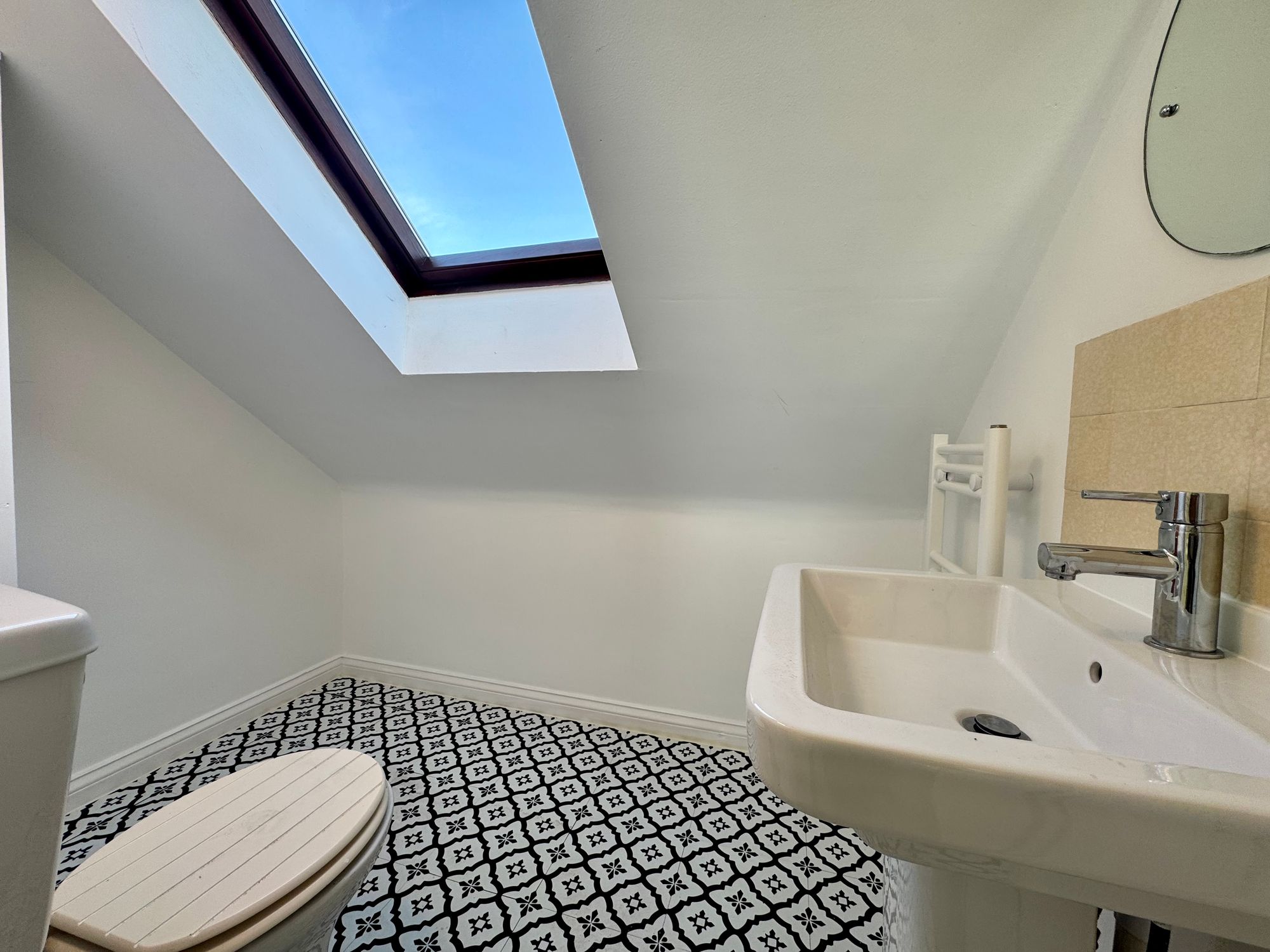 Flat Burghley Place in London