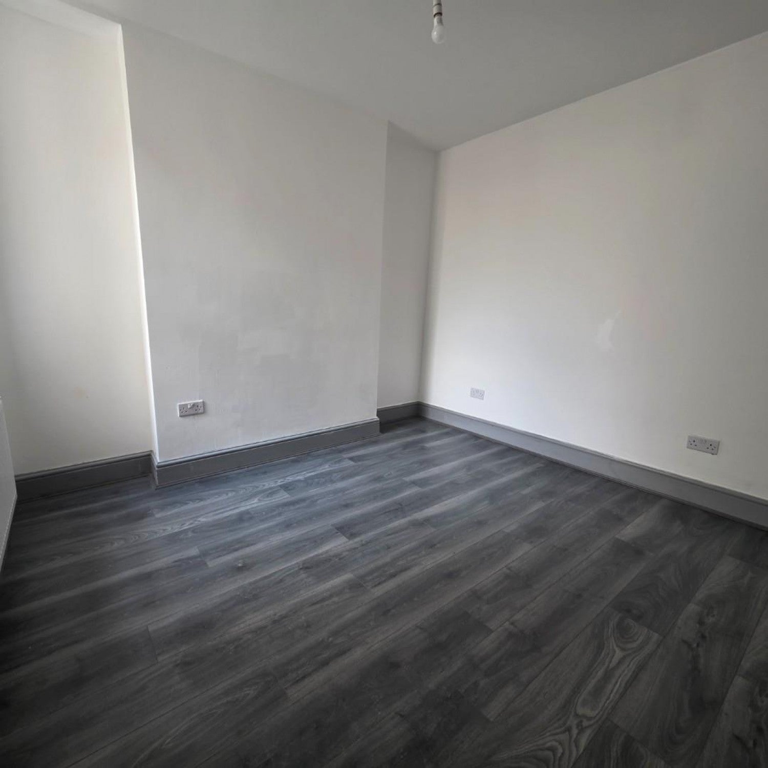 Flat Hilda Street in Pontypridd