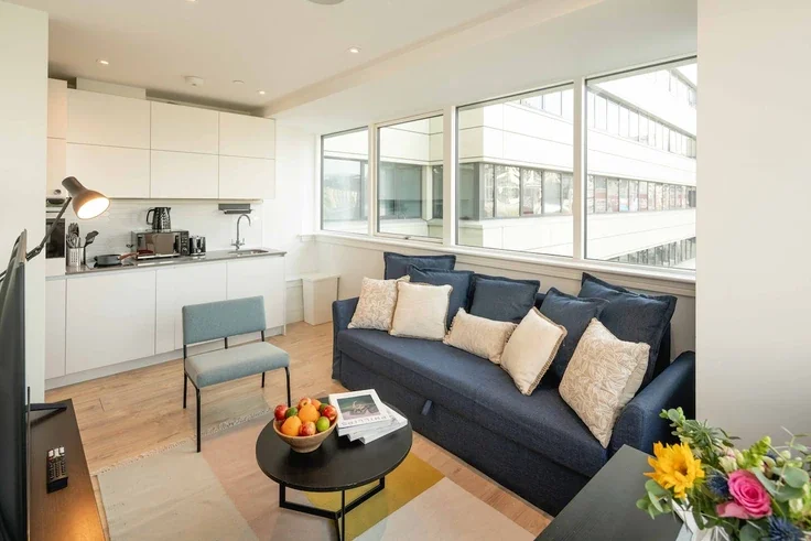 Flat Olympic Way in Greater London