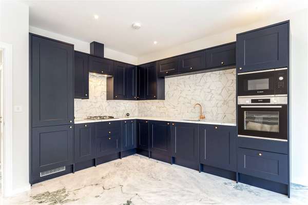 House Sefton Street in Greater London