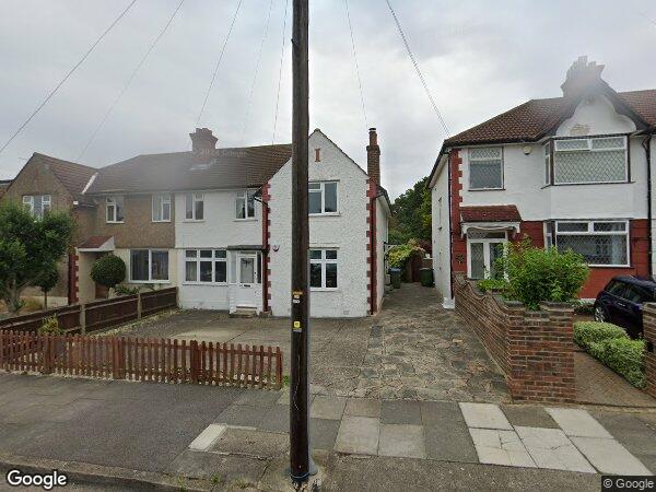 House Parkview Road in Greater London