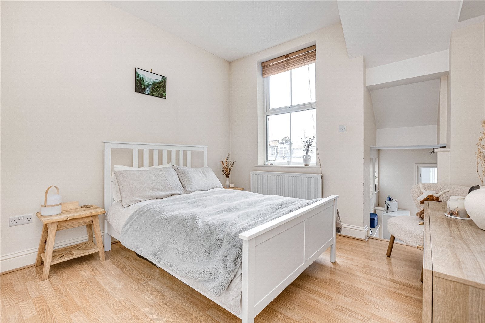 Flat Lavender Hill in Greater London