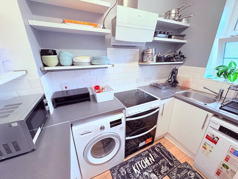Flat Hanbury Street in Greater London