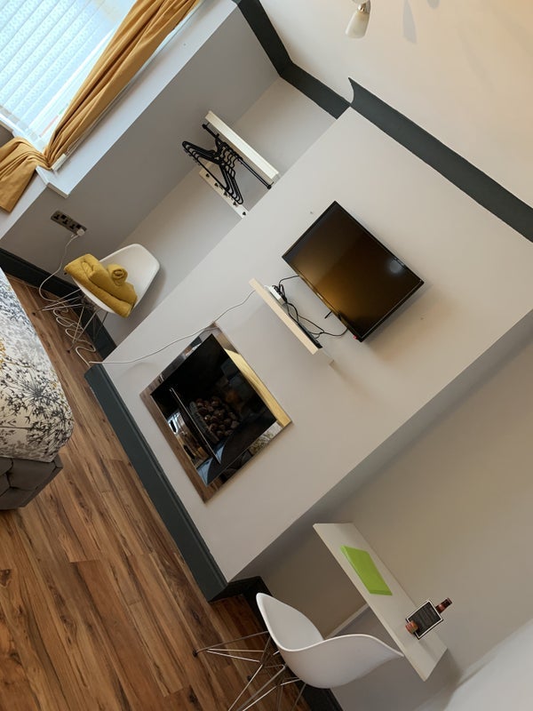 Room Lansdowne Road in Middlesbrough