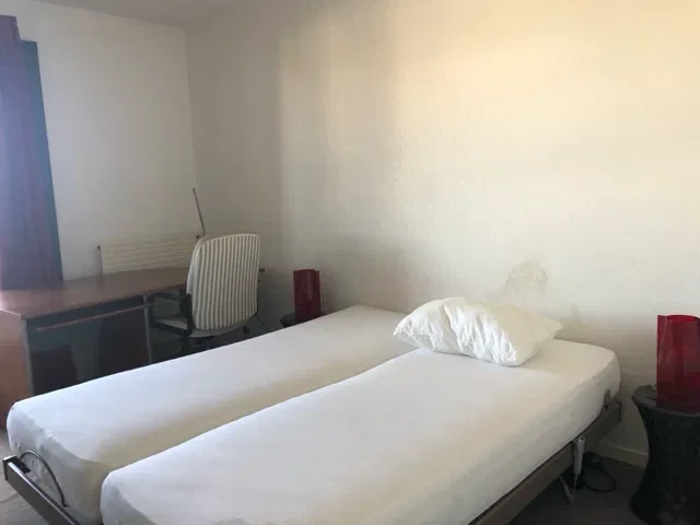 Room Impasse de Tamatave in Marseille