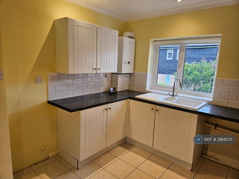 Flat Kenworthy Road in Braintree