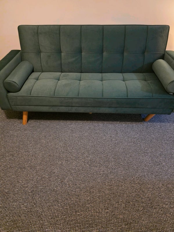 Room Bounds Green Road in Greater London