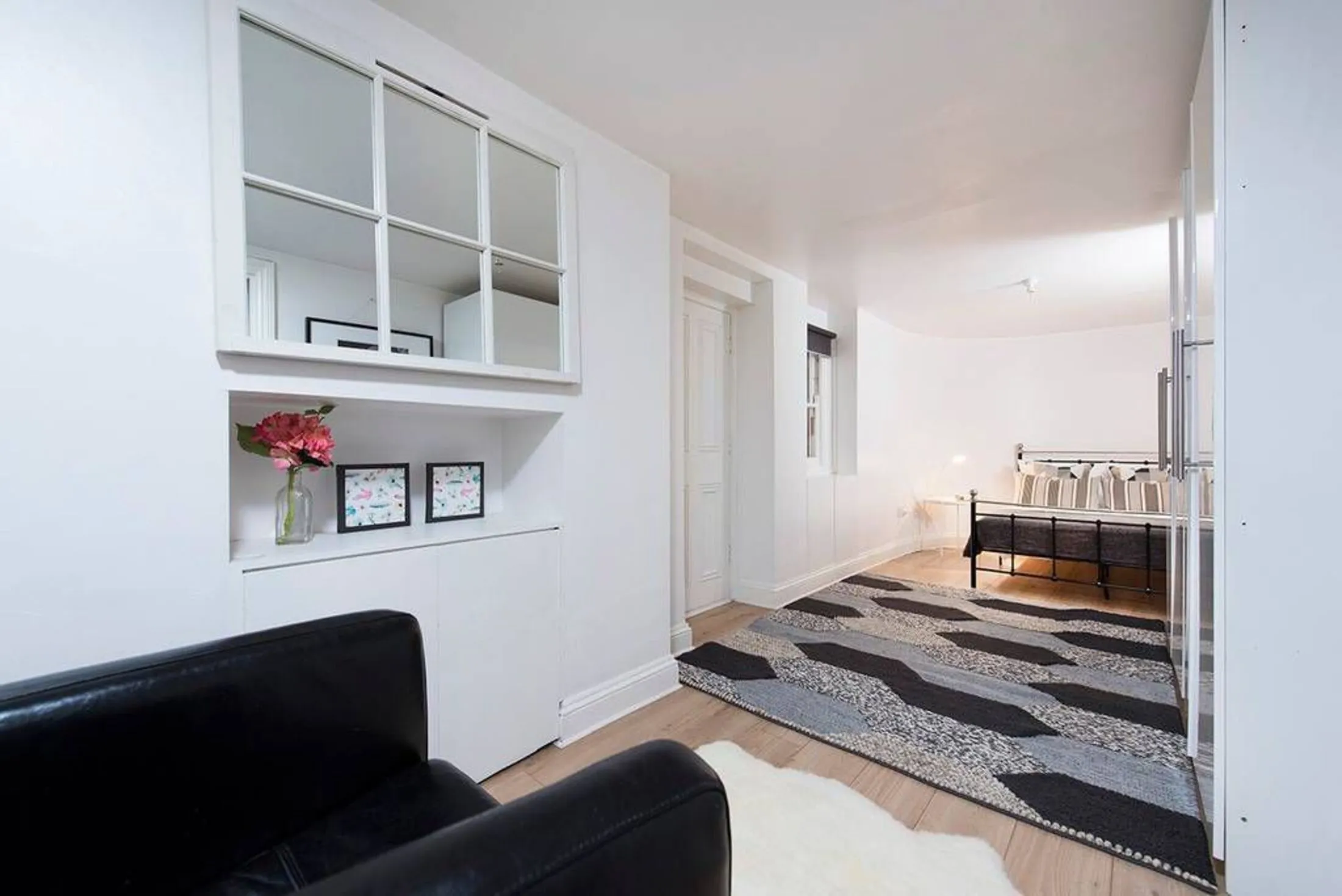 Flat Northdown Street in Greater London