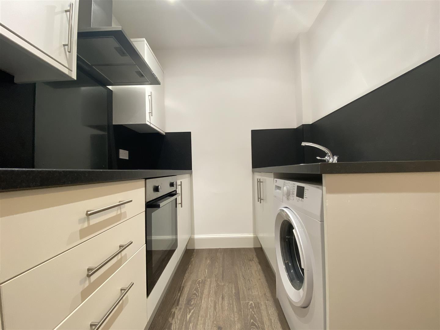 Flat Jeanfield Road in Perth
