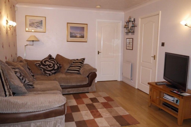 House Medway Close in Harborough