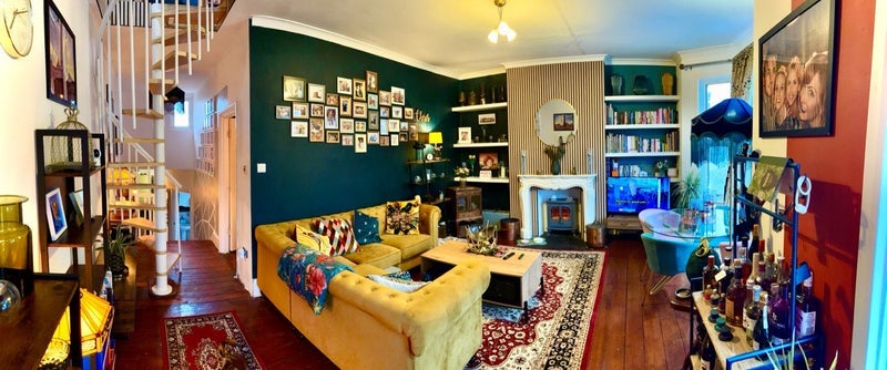 Flat Heathwood Gardens in Greater London