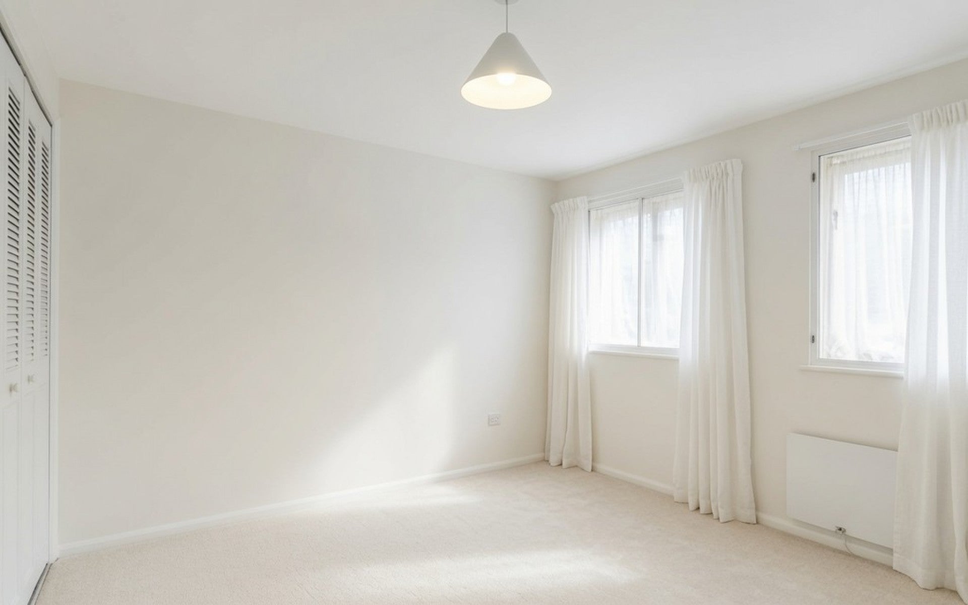 Flat Wraysbury Close in Greater London