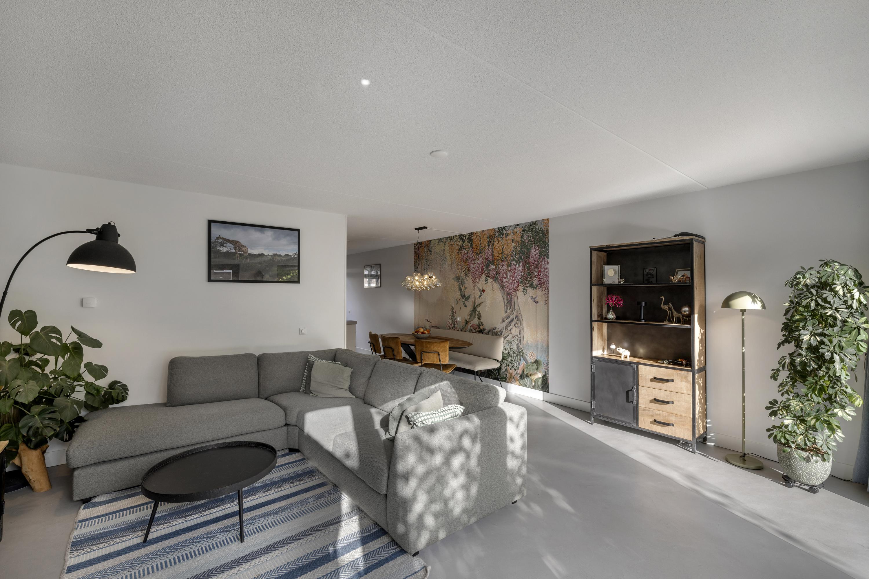 Tussenwoning te koop: Laan van Broekpolder 268, Beverwijk
