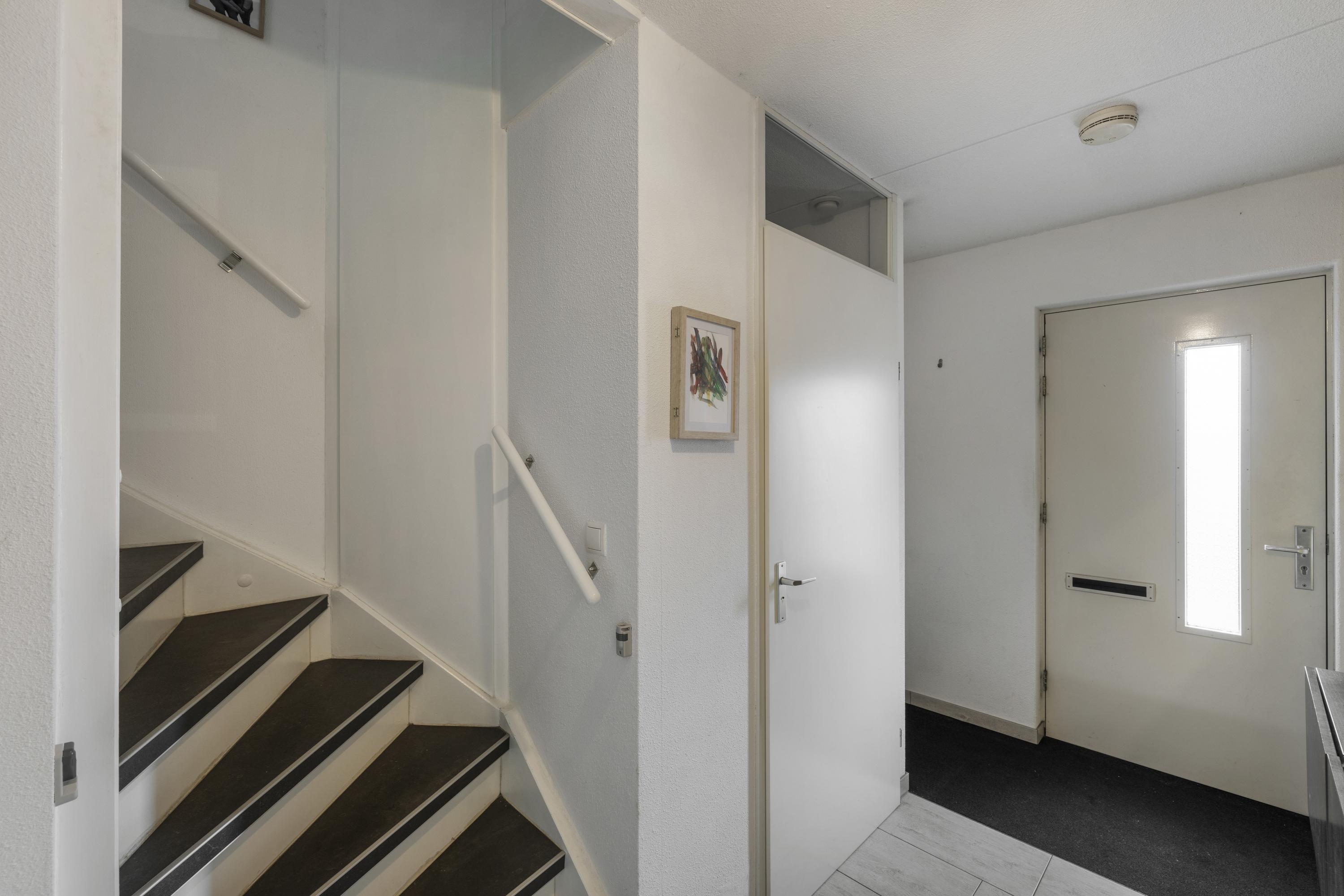 Tussenwoning te koop: Laan van Broekpolder 268, Beverwijk