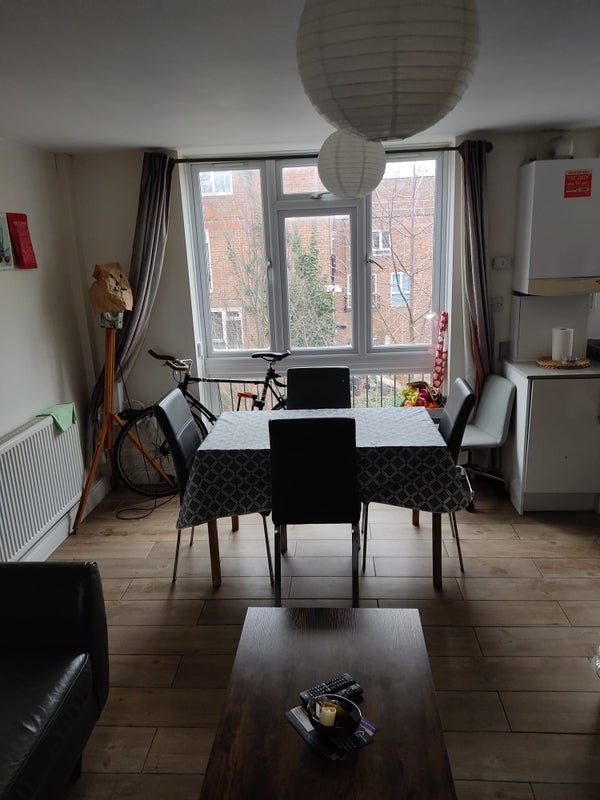 Room Lampern Square in Greater London