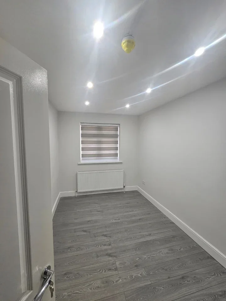 Room Grenoble Gardens in Greater London
