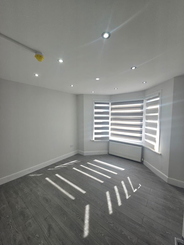 Room Grenoble Gardens in Greater London