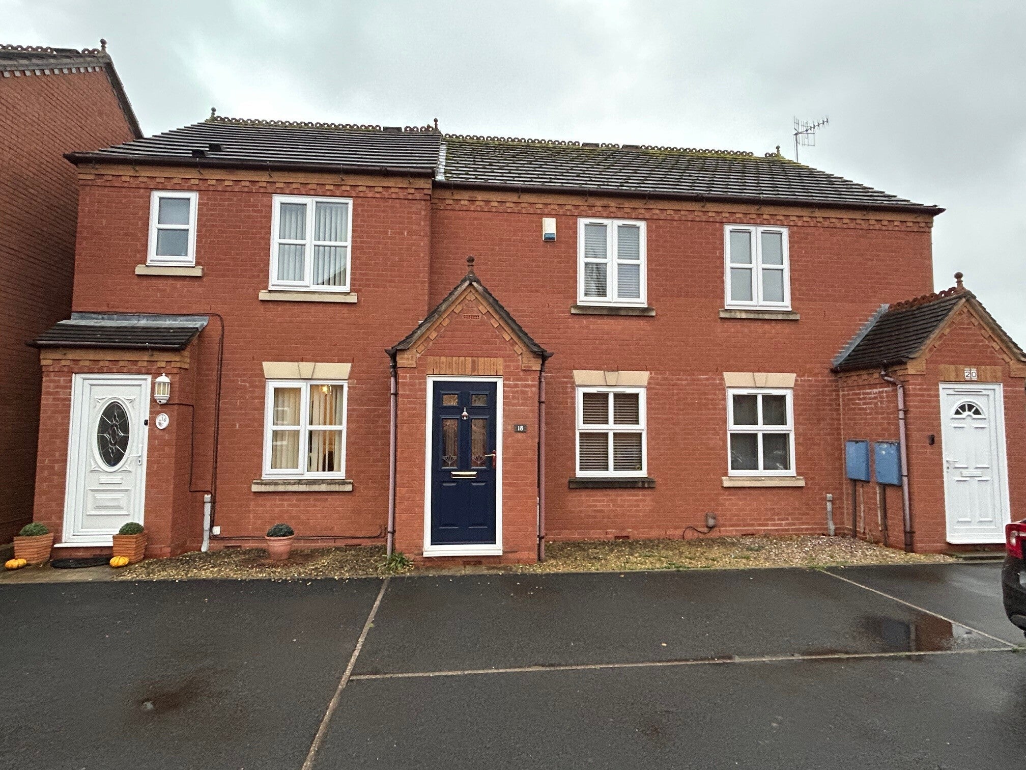 House Mary Macarthur Drive in Sandwell