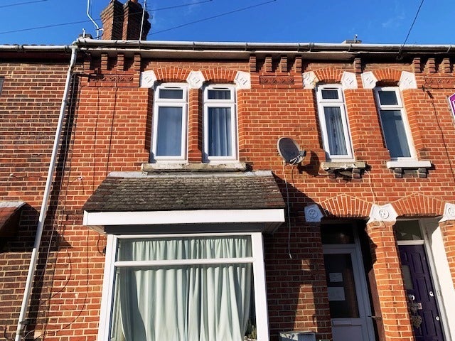 Room Milton Road in Southampton