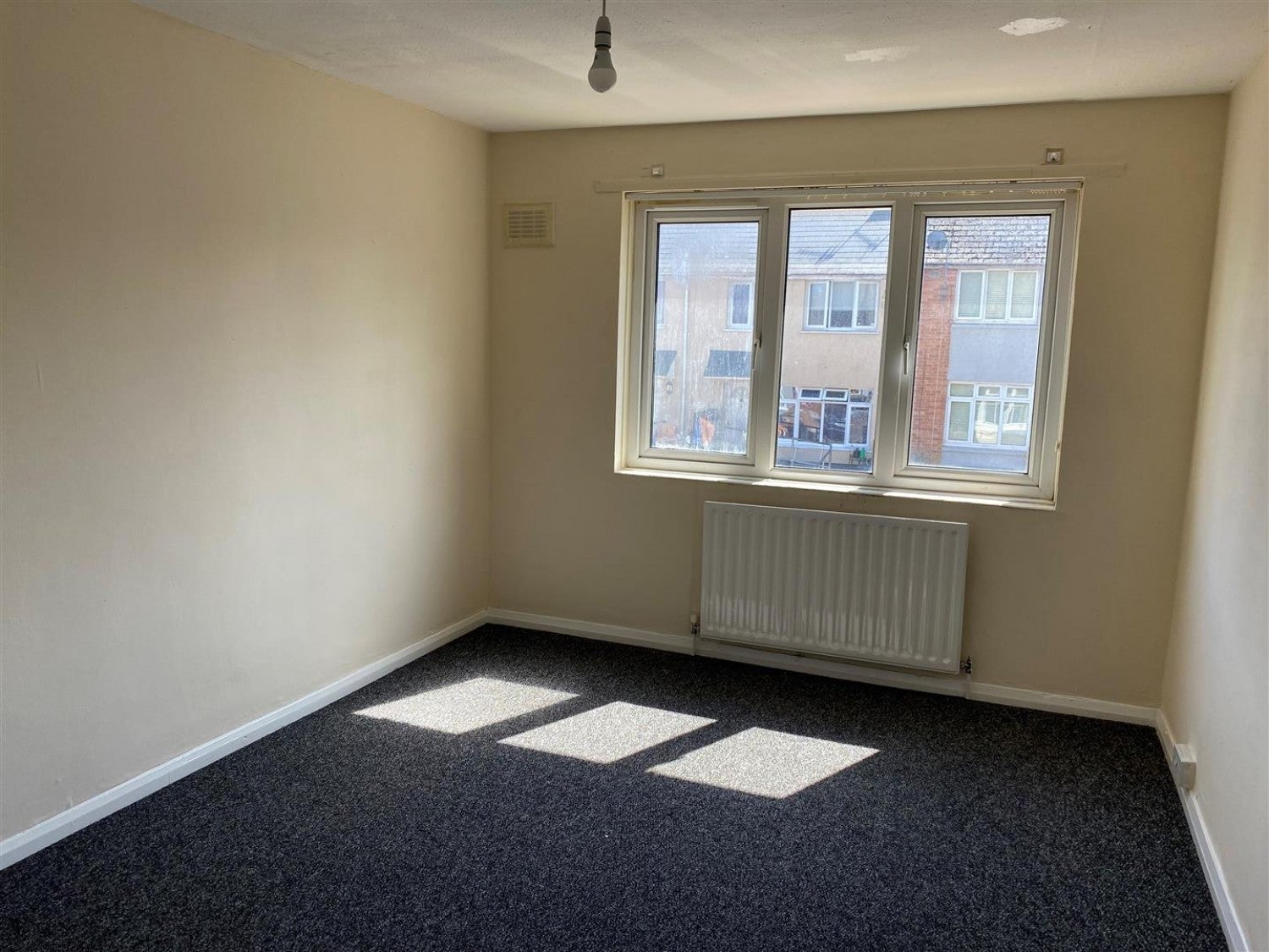Flat Dafydd Place in Barry