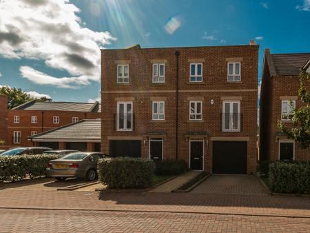 House Brewgan Place in Greenham