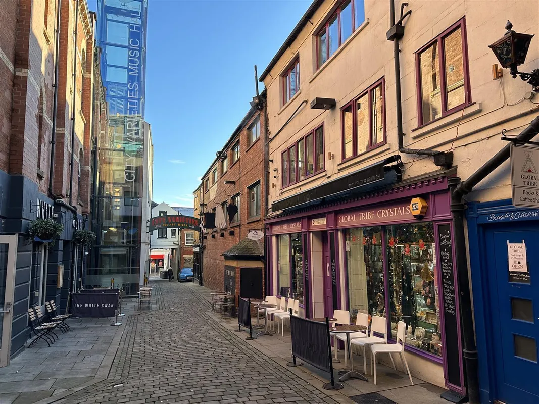 Flat Swan Street in Leeds