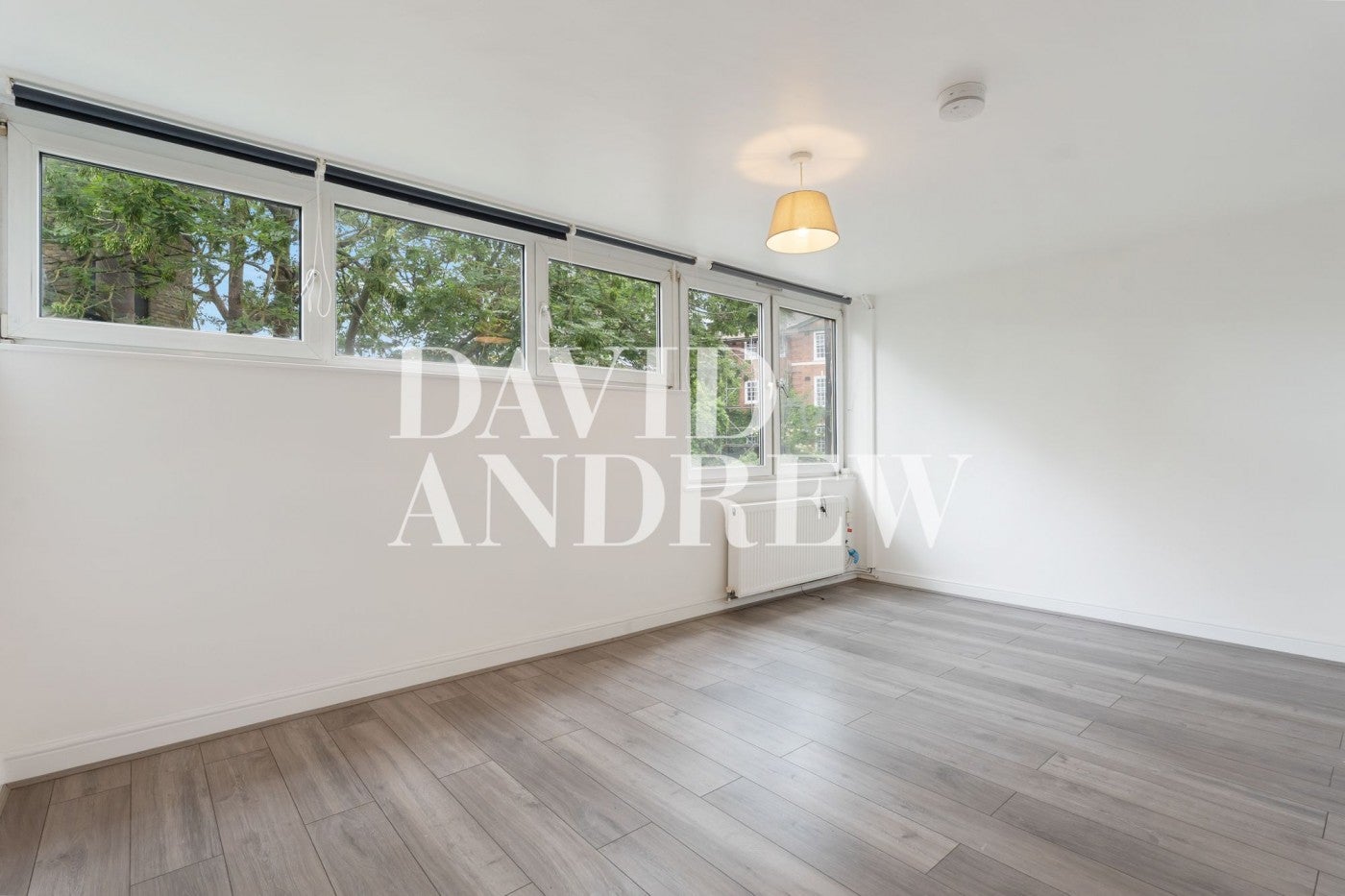 Flat New Orleans Walk in Greater London
