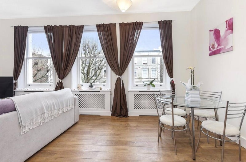 Flat Philbeach Gardens in Greater London