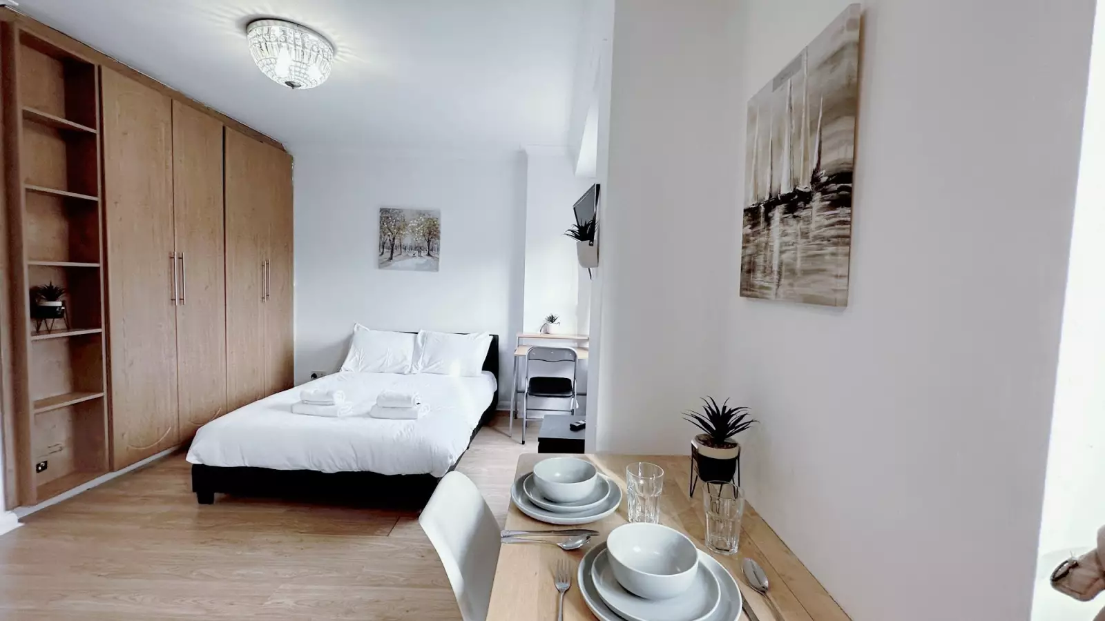 Flat Thorndike Close in Greater London