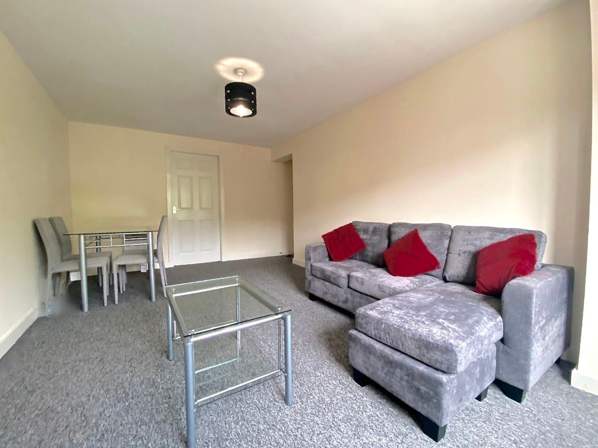 Flat Kingfisher Drive in Wombwell