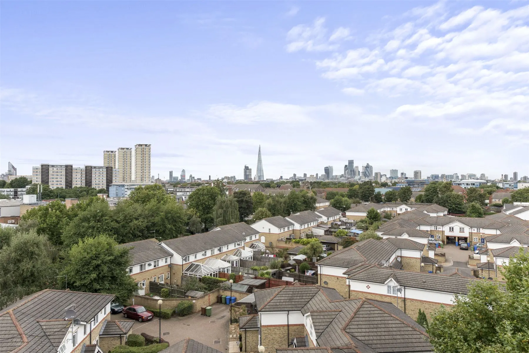 Flat Rotherhithe New Road in Greater London
