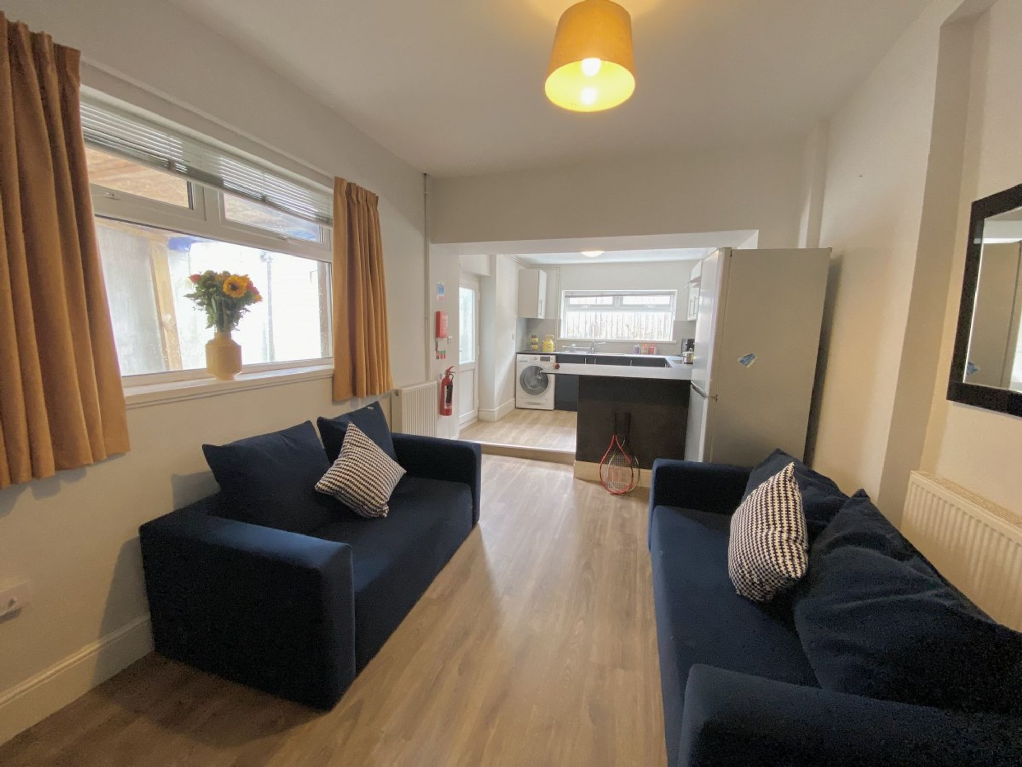 Flat Rhondda Street in Swansea