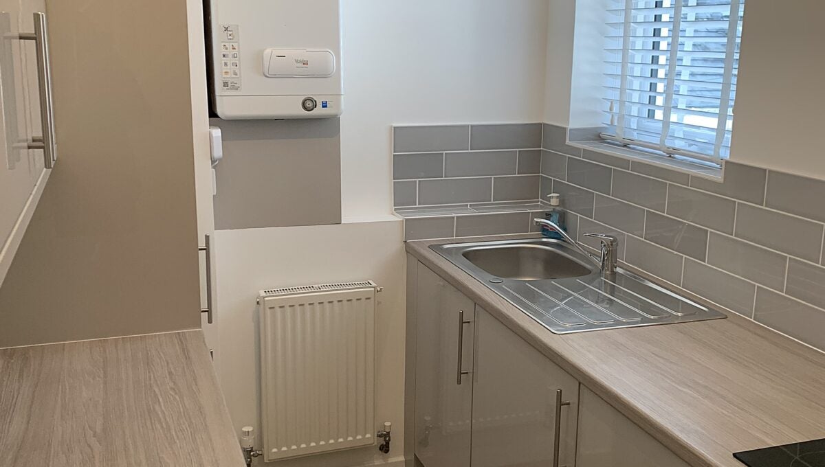 Flat Cymmer Street in Cardiff