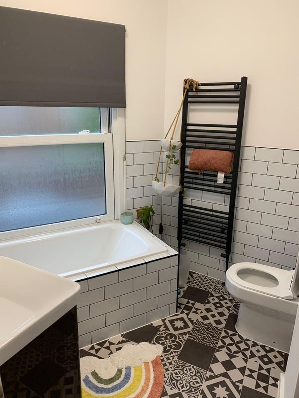 Room Burdett Road in Greater London