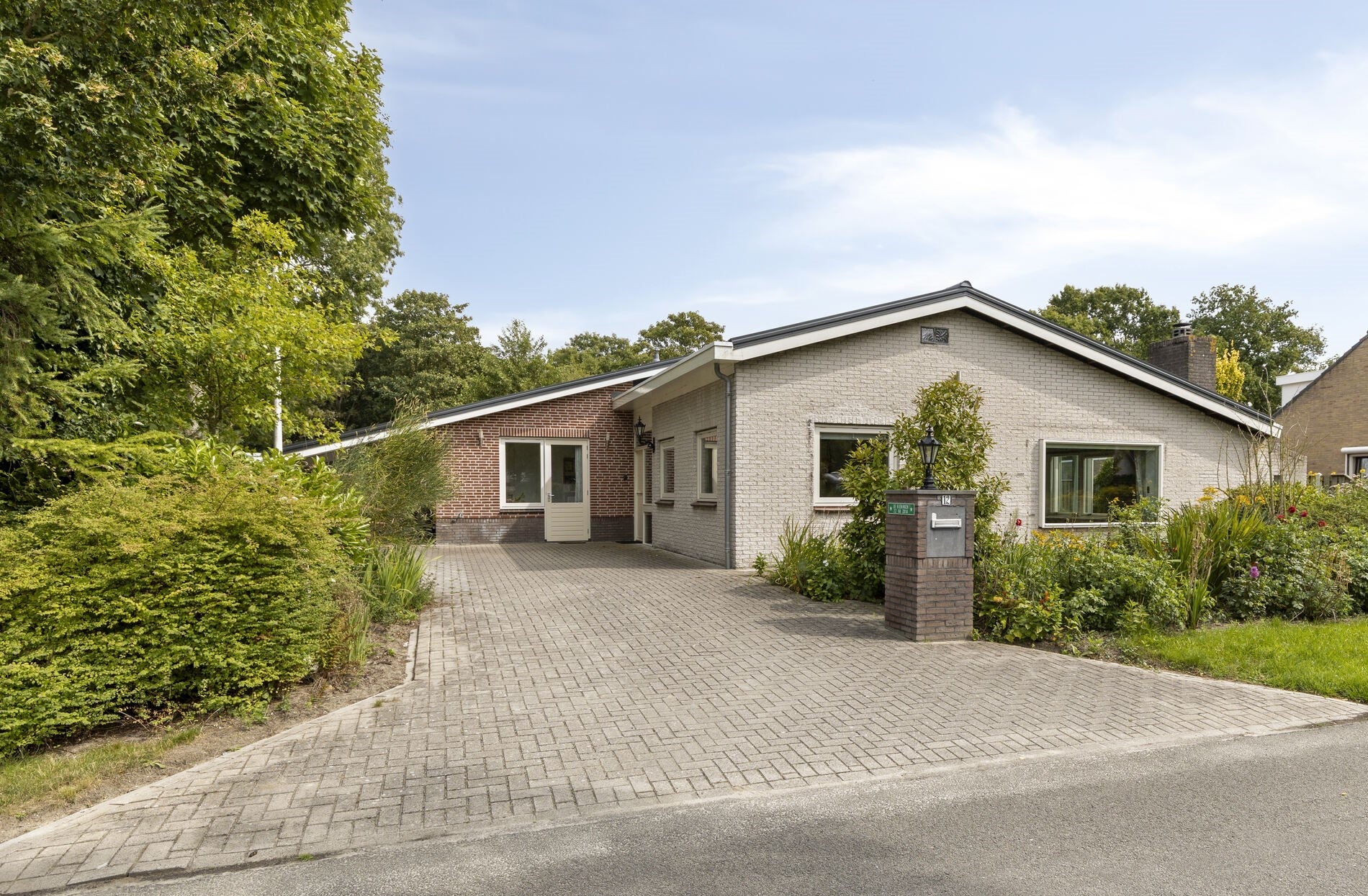 Huis Grevelingenlaan 12 in Burgh-Haamstede