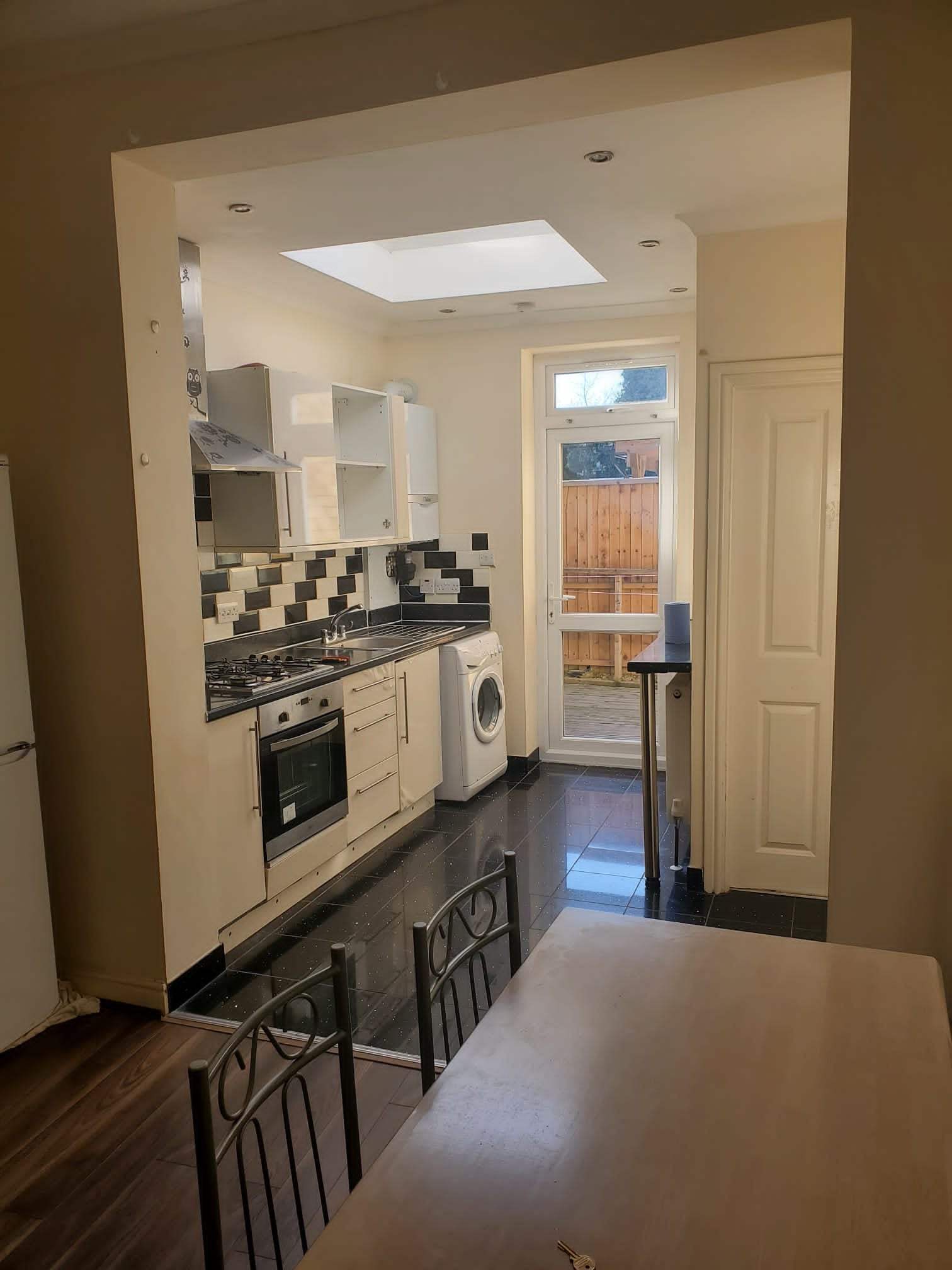 Flat Browning Road in Greater London